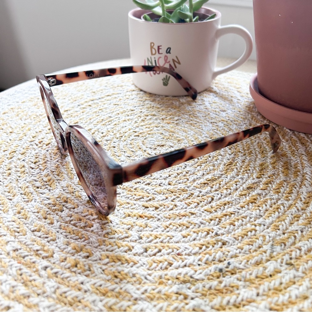 LOFT Tortoise Shell Sunglasses - Picture 3 of 4